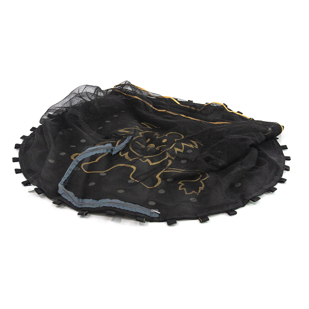 The polypropylene jump mat has loops around the edge for the stretch bands to be connected to.