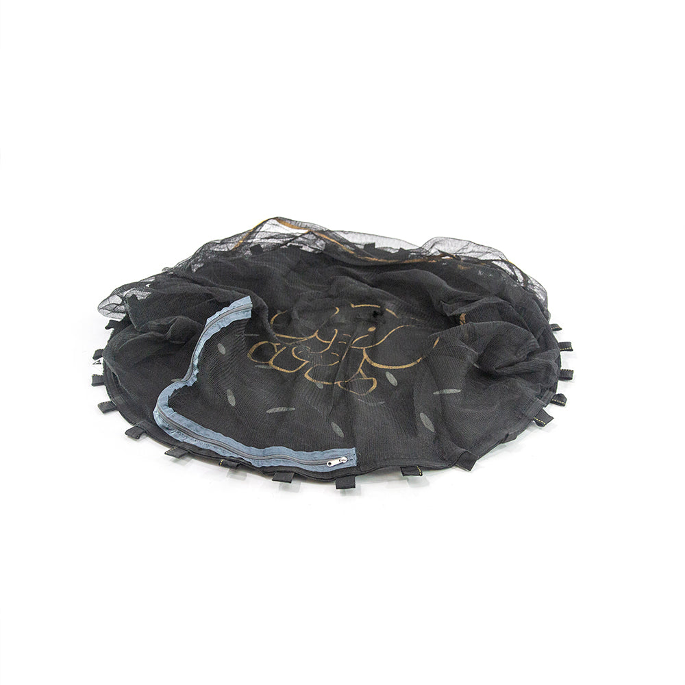 Black jump mat with gray enclosure net zipper.
