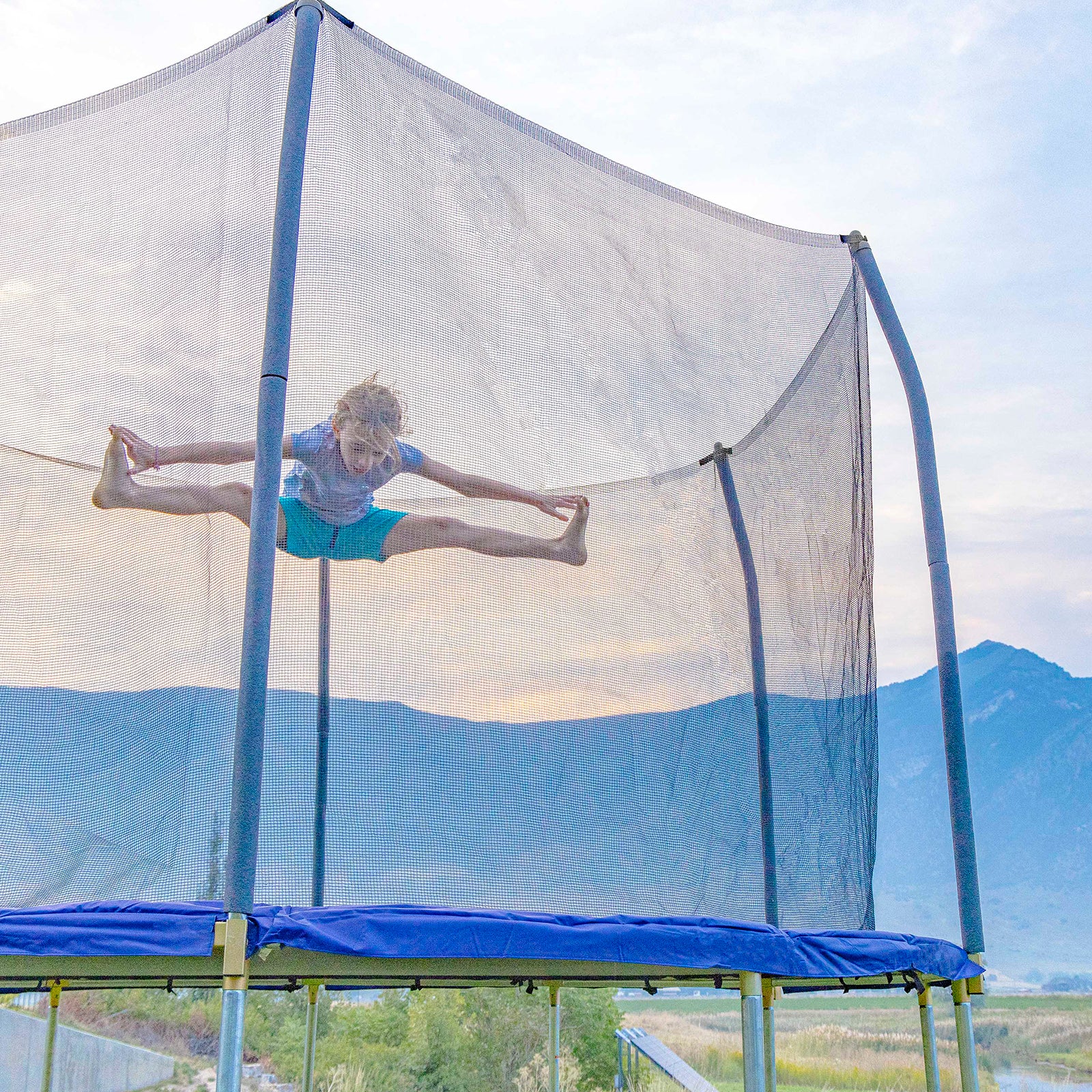 12' Round Trampoline