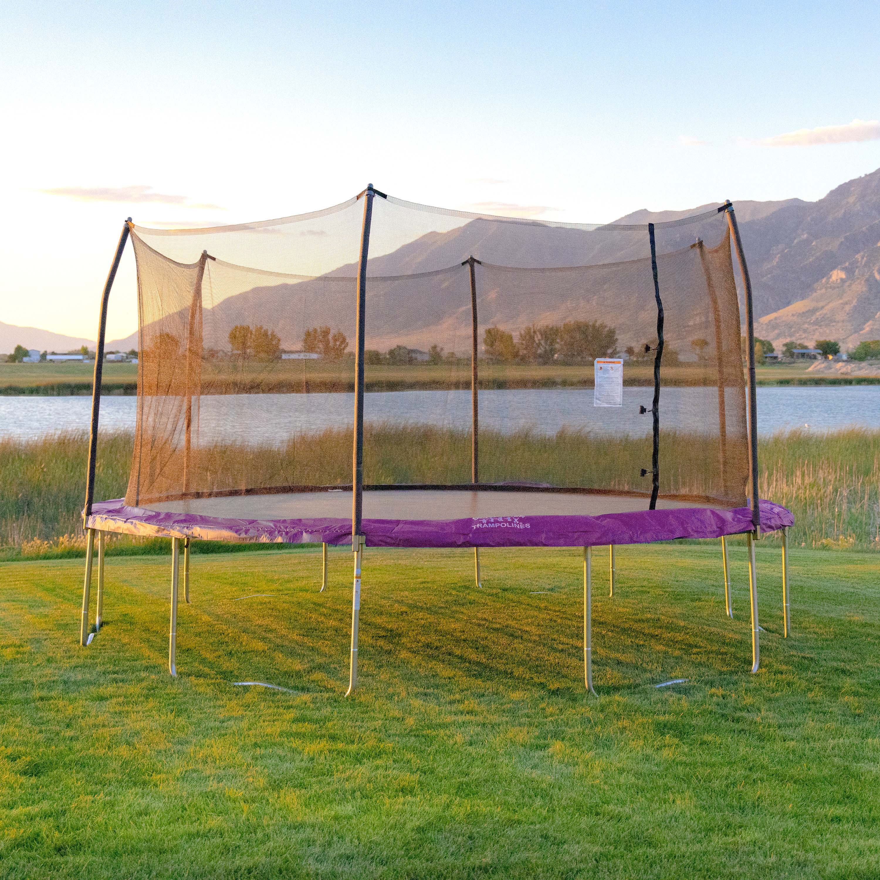 17' Oval Trampoline - Purple